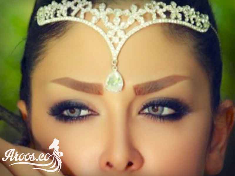 تاج عروس روی پیشانی